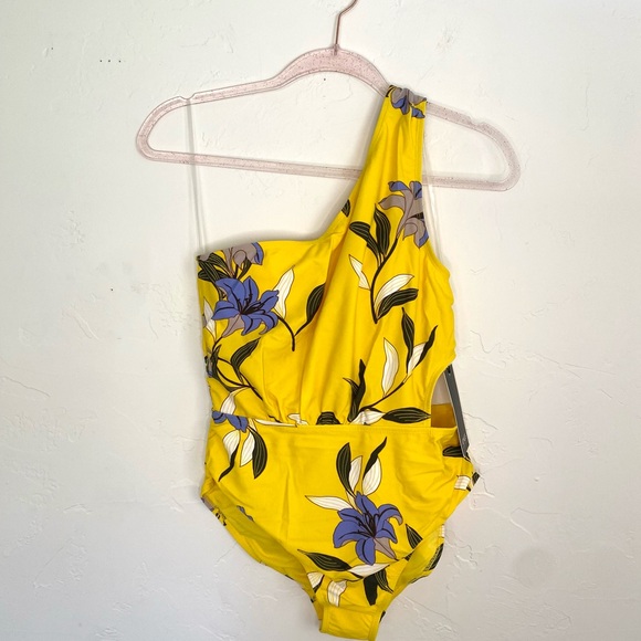 NWT Jones New York M Yellow One-Shouldered Swimsuit aside Cutout Floral Swim - Picture 3 of 9
